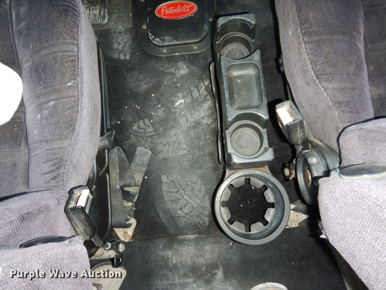 image for item DK0308 1996 Peterbilt 379  semi truck