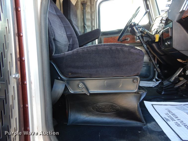 image for item DK0308 1996 Peterbilt 379  semi truck