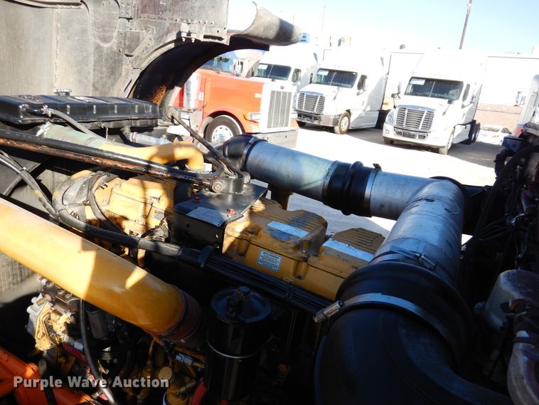 image for item DK0308 1996 Peterbilt 379  semi truck