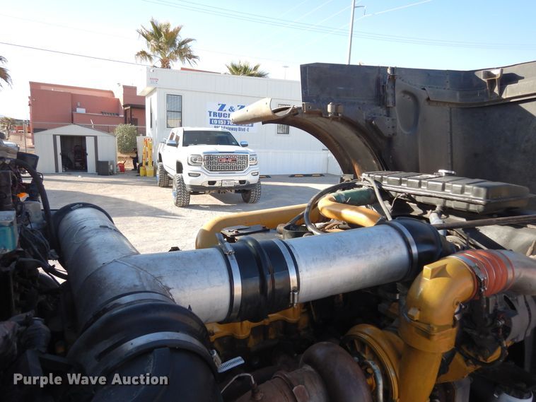 image for item DK0308 1996 Peterbilt 379  semi truck