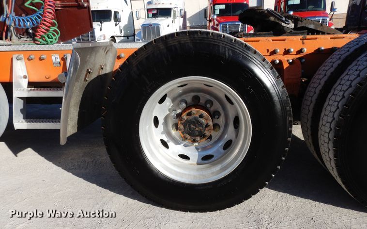 image for item DK0308 1996 Peterbilt 379  semi truck