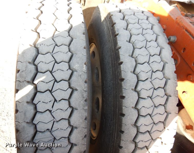 image for item DK0308 1996 Peterbilt 379  semi truck