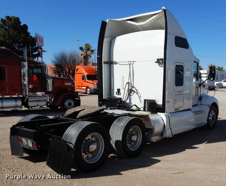 image for item DK0309 2009 Kenworth T660  semi truck