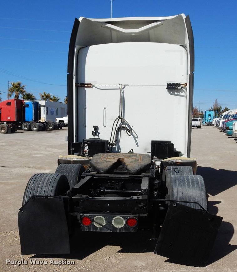 image for item DK0309 2009 Kenworth T660  semi truck