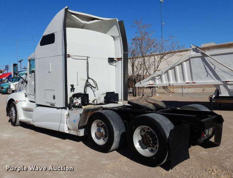 image for item DK0309 2009 Kenworth T660  semi truck