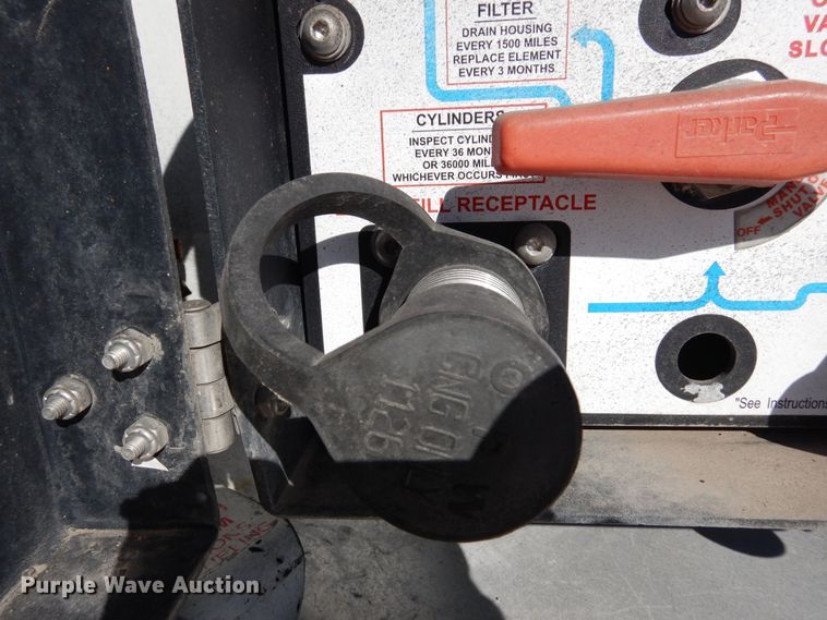 image for item DK0309 2009 Kenworth T660  semi truck