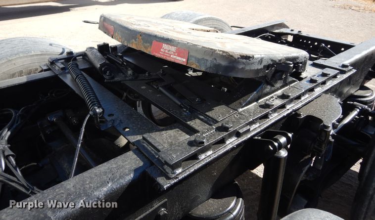 image for item DK0309 2009 Kenworth T660  semi truck