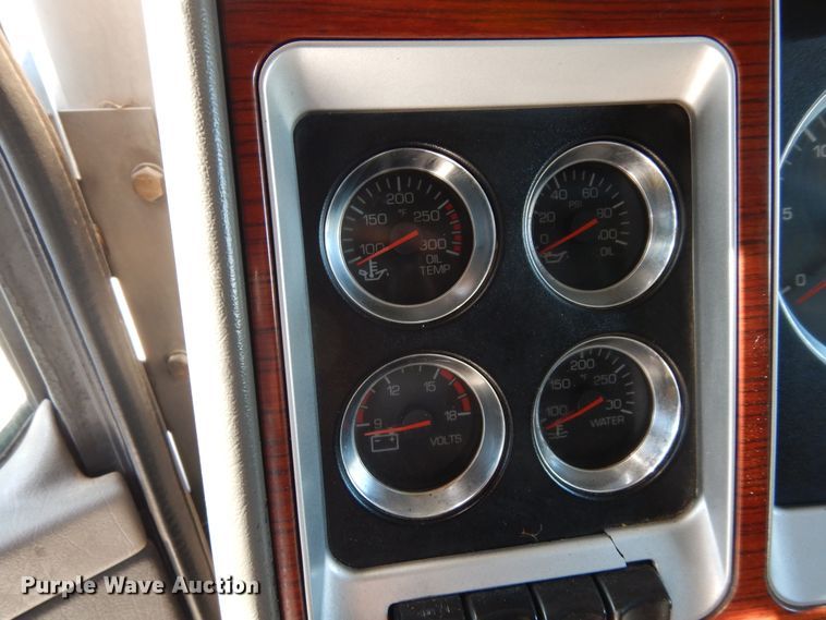 image for item DK0309 2009 Kenworth T660  semi truck