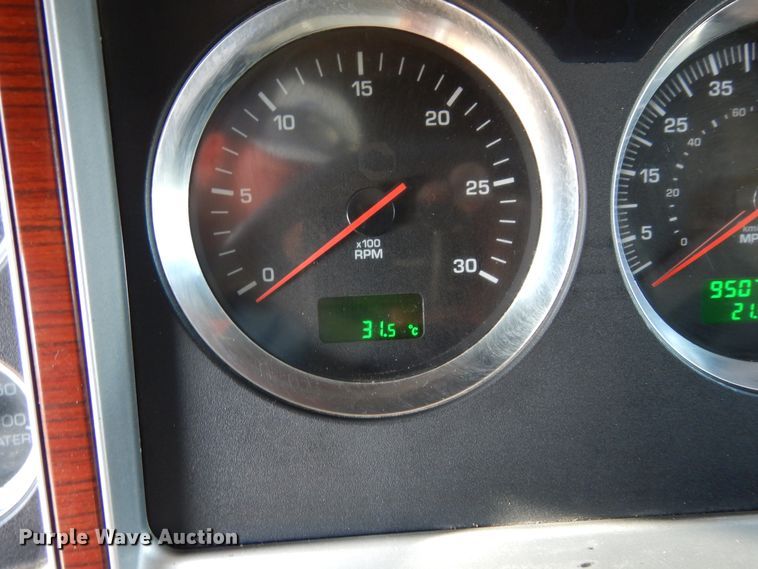 image for item DK0309 2009 Kenworth T660  semi truck