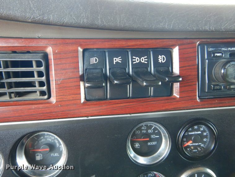 image for item DK0309 2009 Kenworth T660  semi truck