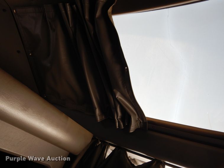 image for item DK0309 2009 Kenworth T660  semi truck