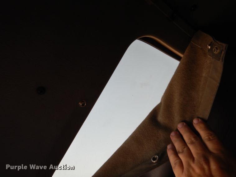 image for item DK0309 2009 Kenworth T660  semi truck