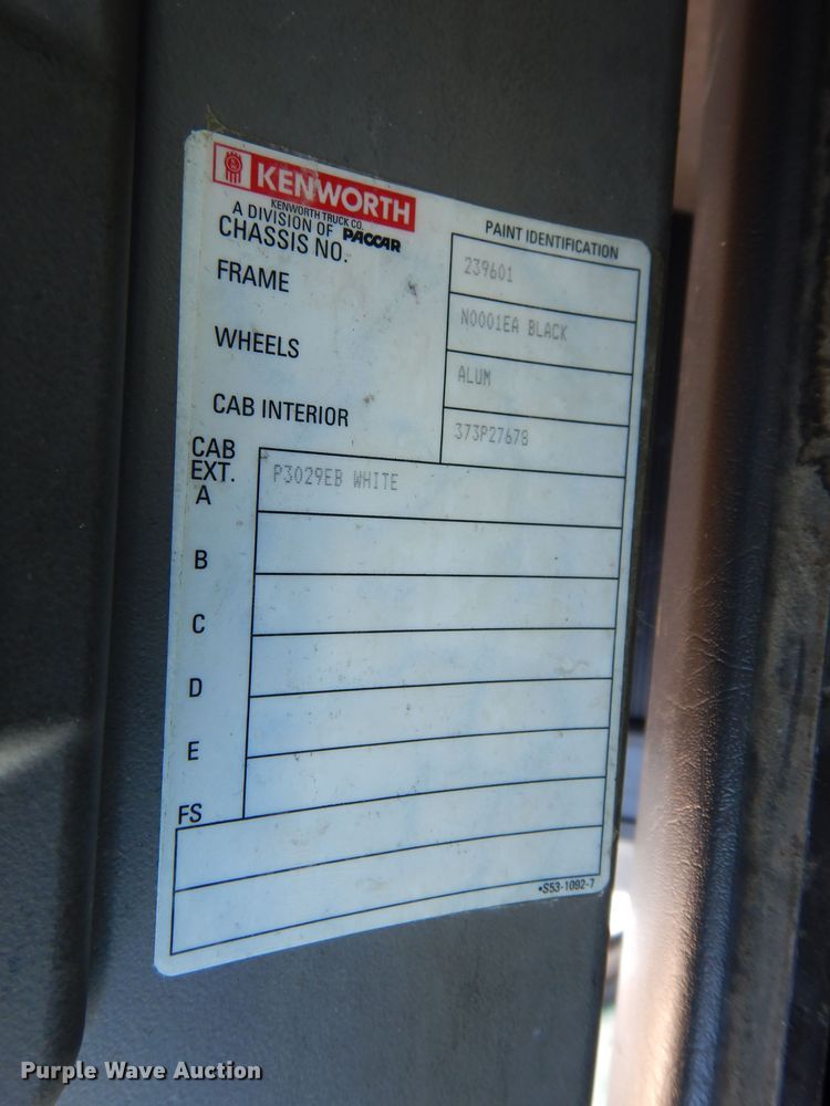 image for item DK0309 2009 Kenworth T660  semi truck