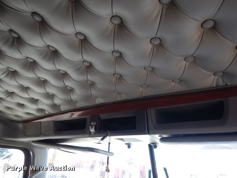 image for item DK0309 2009 Kenworth T660  semi truck