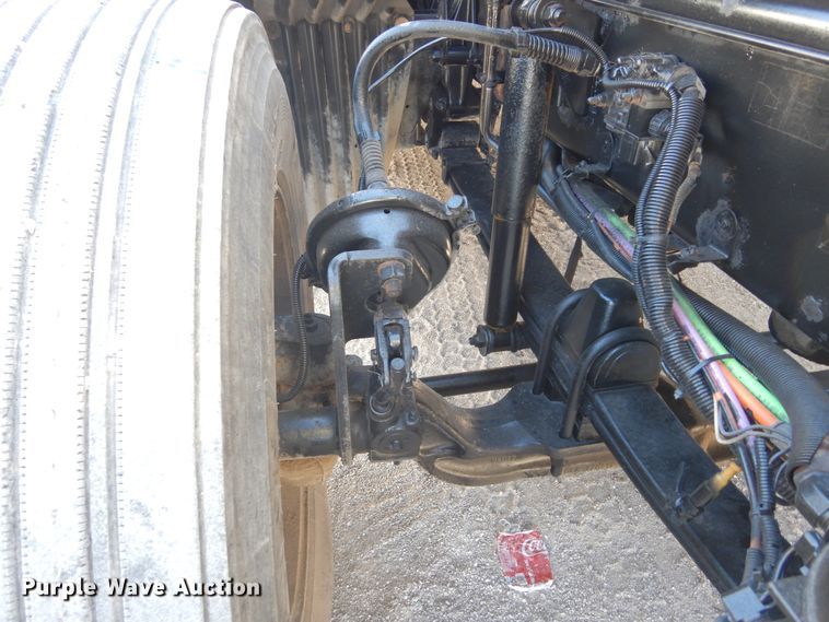 image for item DK0309 2009 Kenworth T660  semi truck