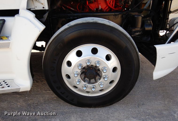 image for item DK0309 2009 Kenworth T660  semi truck