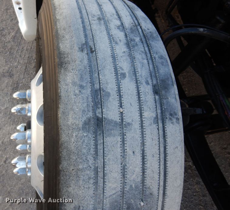 image for item DK0309 2009 Kenworth T660  semi truck