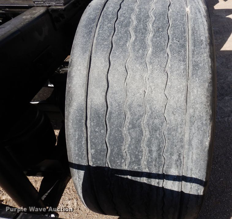 image for item DK0309 2009 Kenworth T660  semi truck