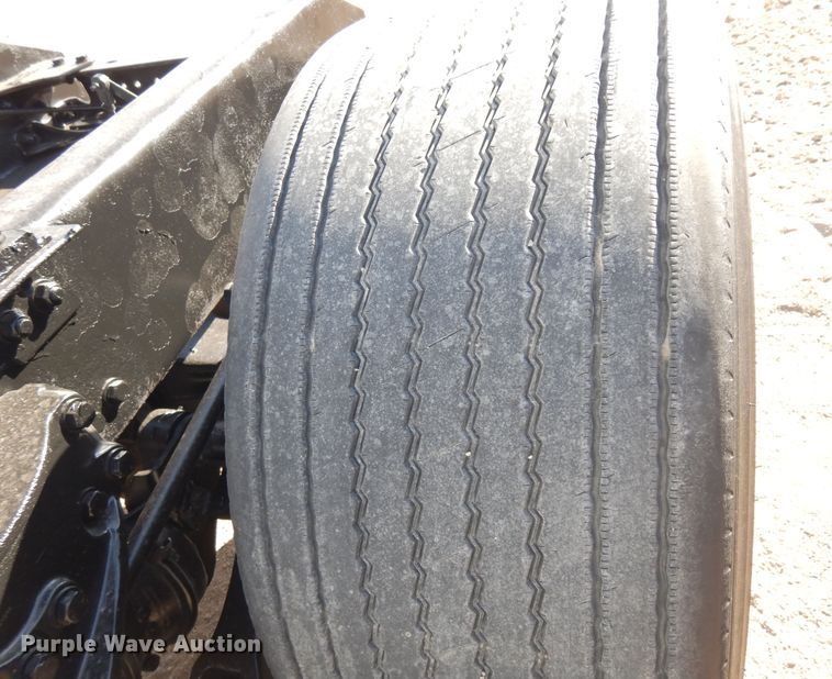 image for item DK0309 2009 Kenworth T660  semi truck