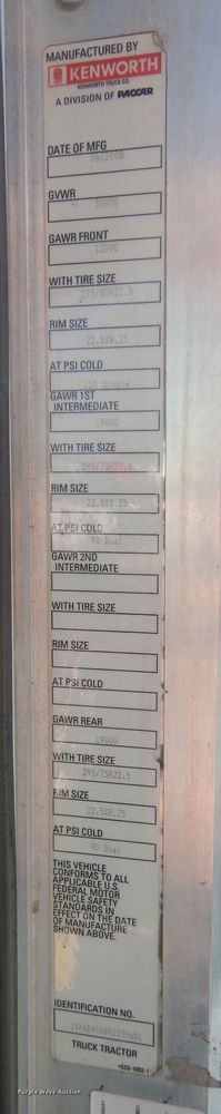 image for item DK0309 2009 Kenworth T660  semi truck