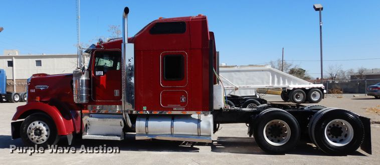 image for item DK0310 2002 Kenworth W900  semi truck