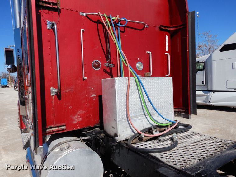 image for item DK0310 2002 Kenworth W900  semi truck