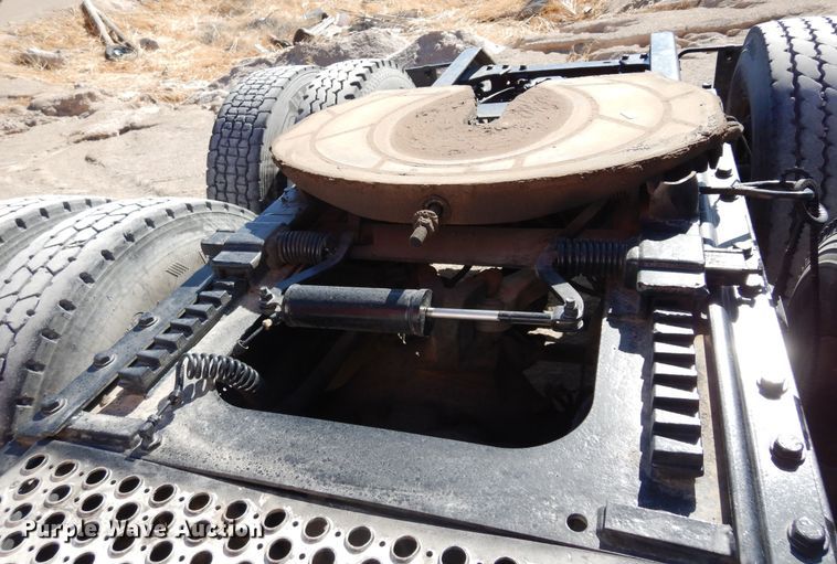 image for item DK0310 2002 Kenworth W900  semi truck