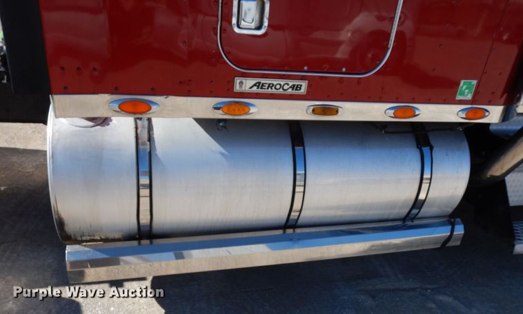 image for item DK0310 2002 Kenworth W900  semi truck