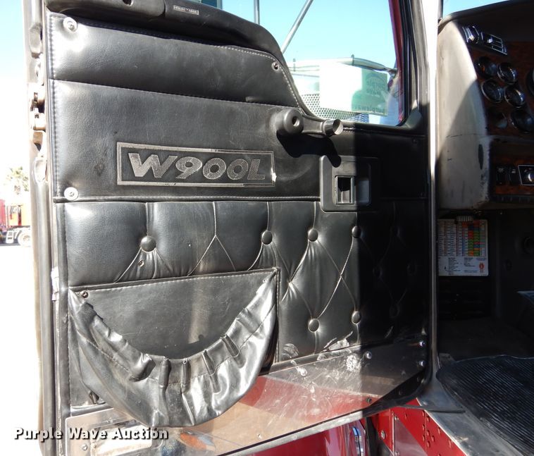 image for item DK0310 2002 Kenworth W900  semi truck
