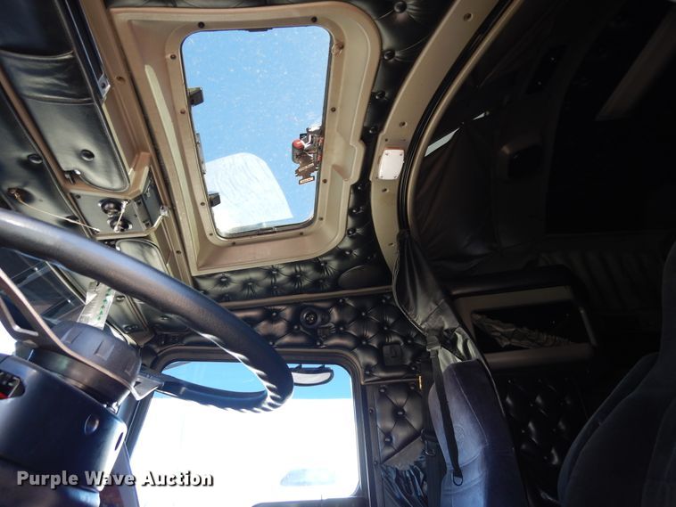 image for item DK0310 2002 Kenworth W900  semi truck