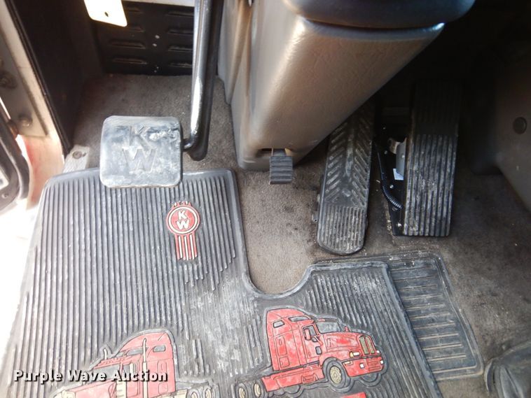 image for item DK0310 2002 Kenworth W900  semi truck