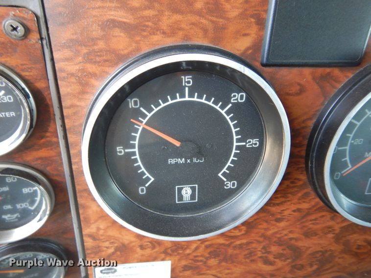 image for item DK0310 2002 Kenworth W900  semi truck