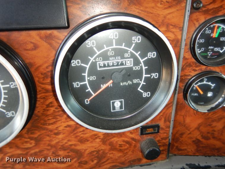 image for item DK0310 2002 Kenworth W900  semi truck