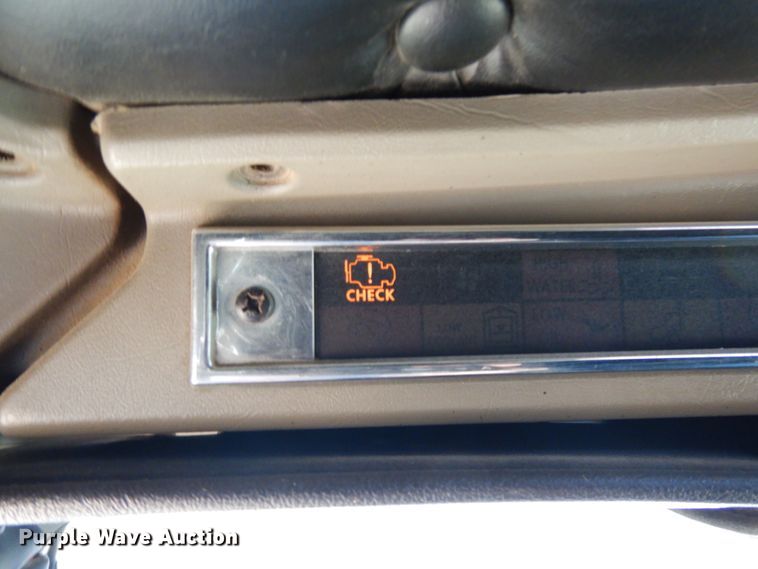 image for item DK0310 2002 Kenworth W900  semi truck