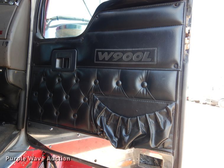 image for item DK0310 2002 Kenworth W900  semi truck