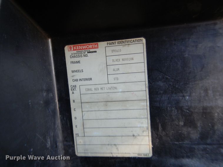 image for item DK0310 2002 Kenworth W900  semi truck