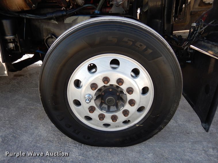 image for item DK0310 2002 Kenworth W900  semi truck