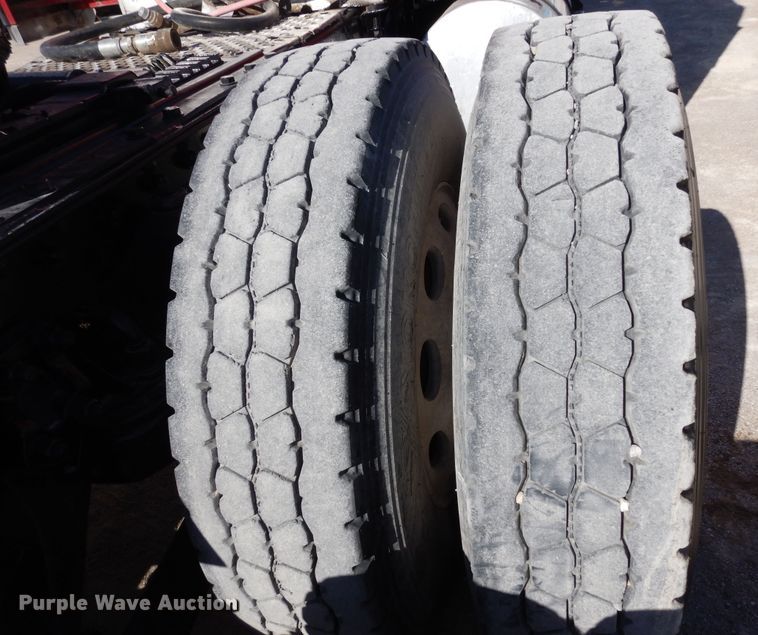 image for item DK0310 2002 Kenworth W900  semi truck