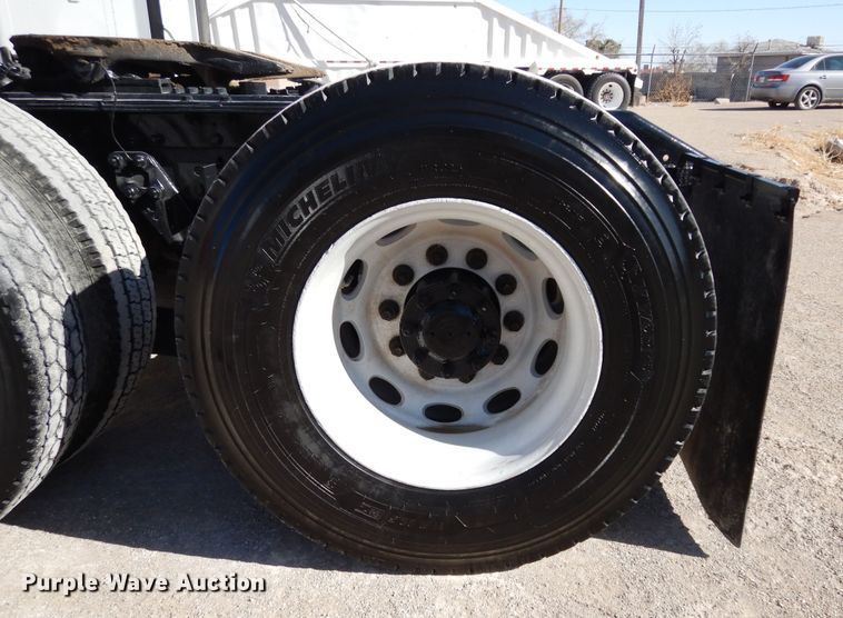 image for item DK0310 2002 Kenworth W900  semi truck