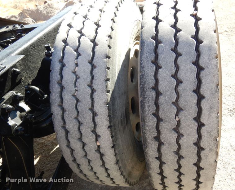 image for item DK0310 2002 Kenworth W900  semi truck