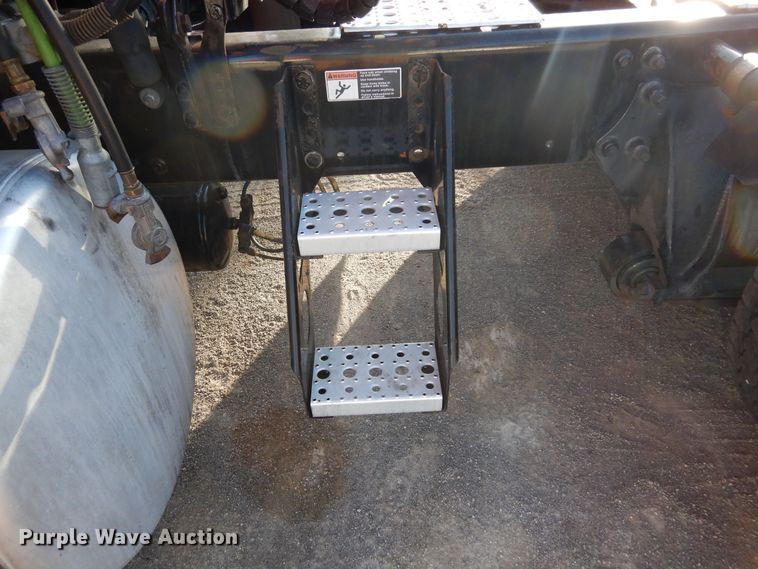 image for item DK0311 2012 Freightliner Cascadia  semi truck