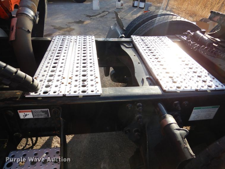 image for item DK0311 2012 Freightliner Cascadia  semi truck