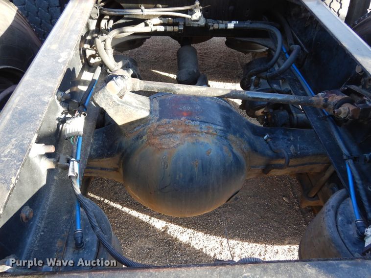 image for item DK0311 2012 Freightliner Cascadia  semi truck