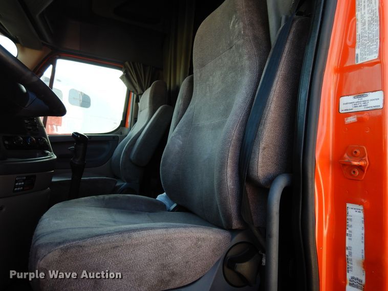 image for item DK0311 2012 Freightliner Cascadia  semi truck