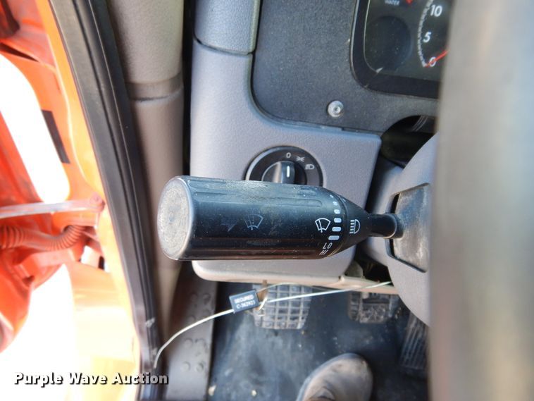 image for item DK0311 2012 Freightliner Cascadia  semi truck