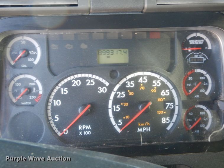 image for item DK0311 2012 Freightliner Cascadia  semi truck