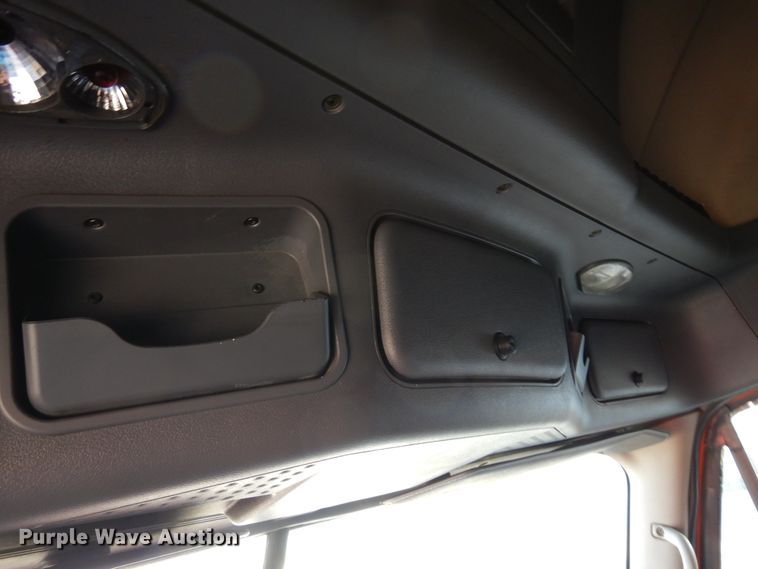 image for item DK0311 2012 Freightliner Cascadia  semi truck