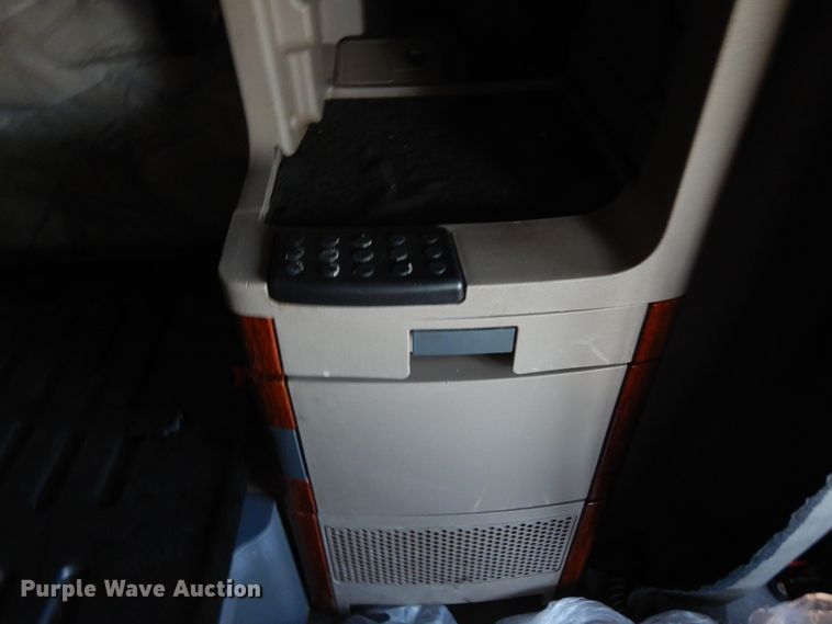 image for item DK0311 2012 Freightliner Cascadia  semi truck