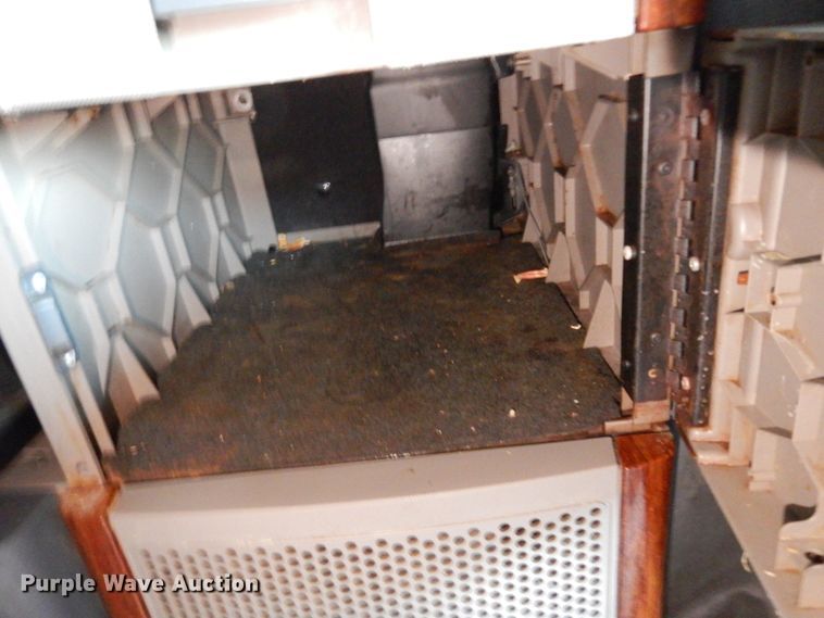 image for item DK0311 2012 Freightliner Cascadia  semi truck