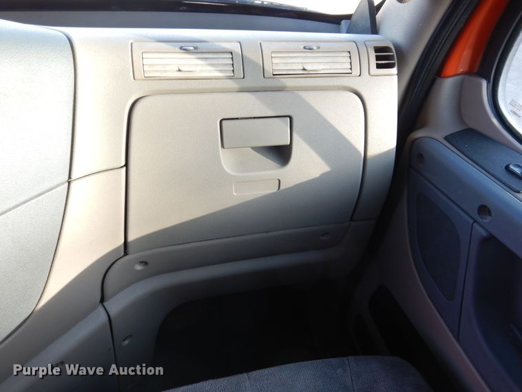 image for item DK0311 2012 Freightliner Cascadia  semi truck